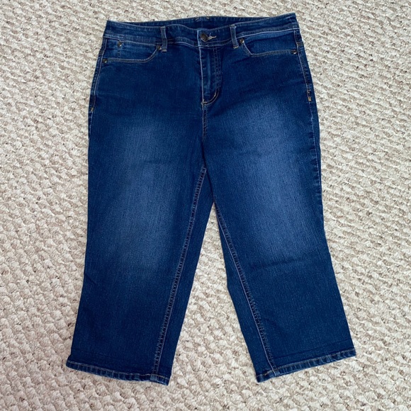 2 for $20 or 5 for $40
CHRISTOPHER & BANKS - SIZE 8 - Picture 1 of 9